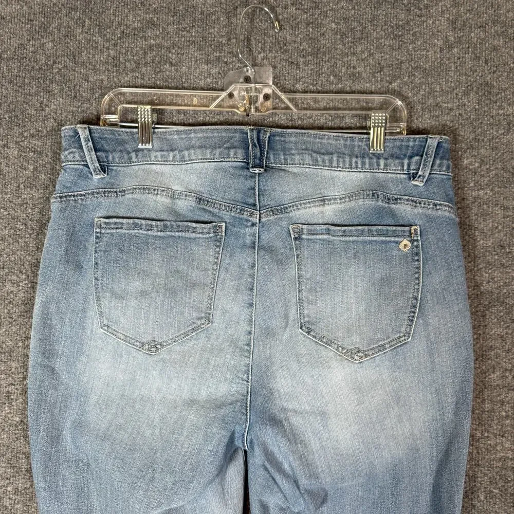Democracy Jeans Womens 16 Blue Denim AB Technology Cropped Frayed Hem Light Wash